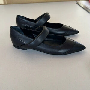 AGL Rocio Mary Jane Black Pointed Toe W Strap Leather Italy. 37